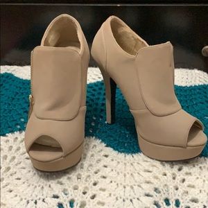 Qupid tan heels